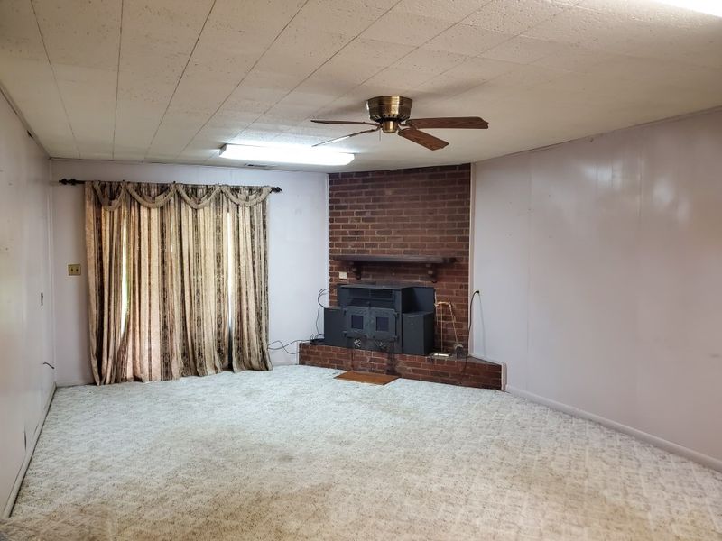 1549 N 5th St, Salina, KS 67401