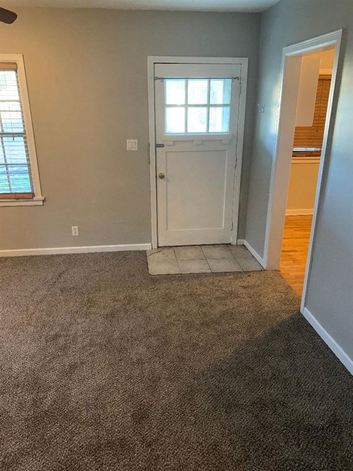 927 Sherman, Salina, KS 67401