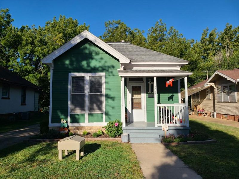 313 N Washington, Lindsborg, KS 67456