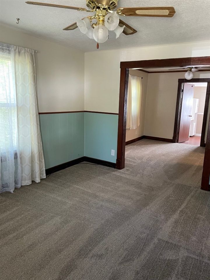 821 Morrison Ave, Salina, KS 67401