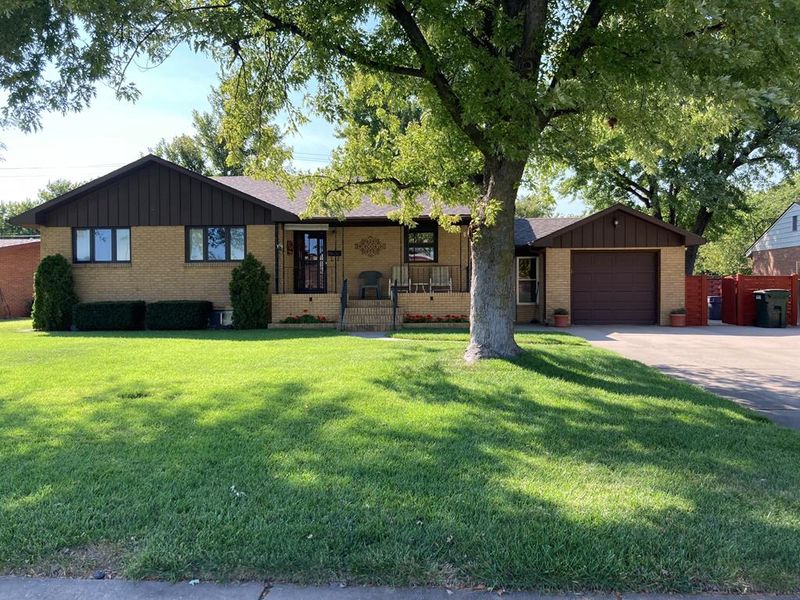 1915 Polk St, Great Bend, KS 67530