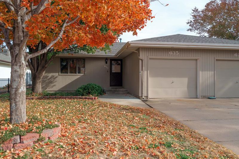 635 Georgetown Rd, Salina, KS 67401