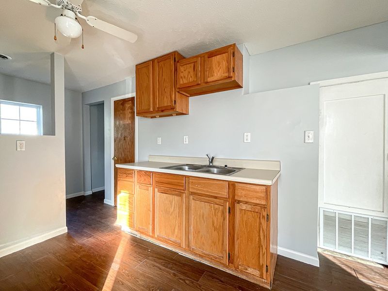 309 E Wilson Ave, Salina, KS 67401