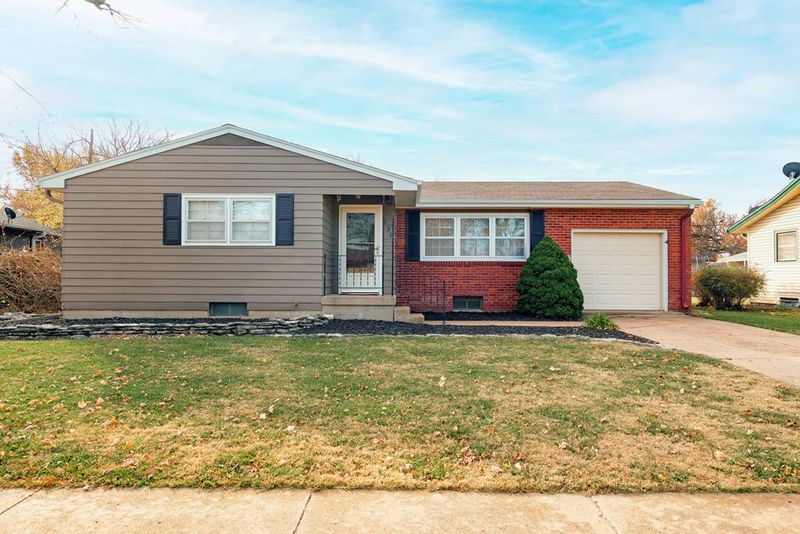 738 Max Ave, Salina, KS 67401