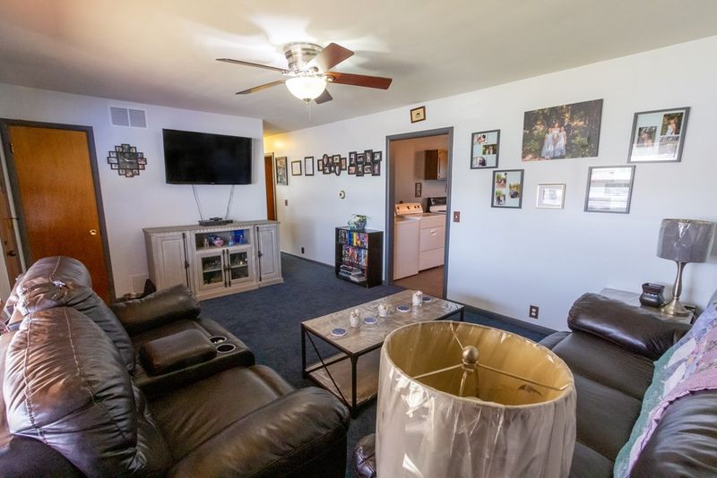 1714 Hickory St, Salina, KS 67401