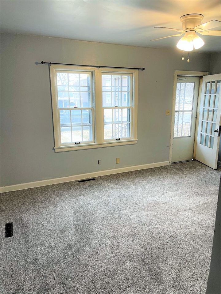 125 W 5th St, Assaria, KS 67416