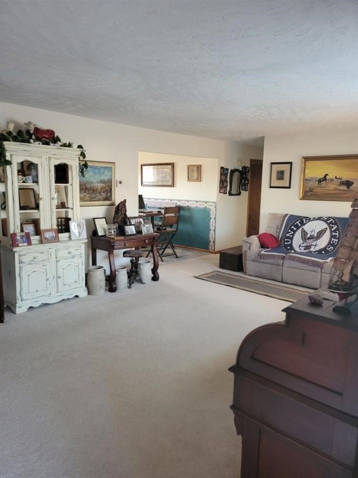 216 S 6th St, Phillipsburg, KS 67661