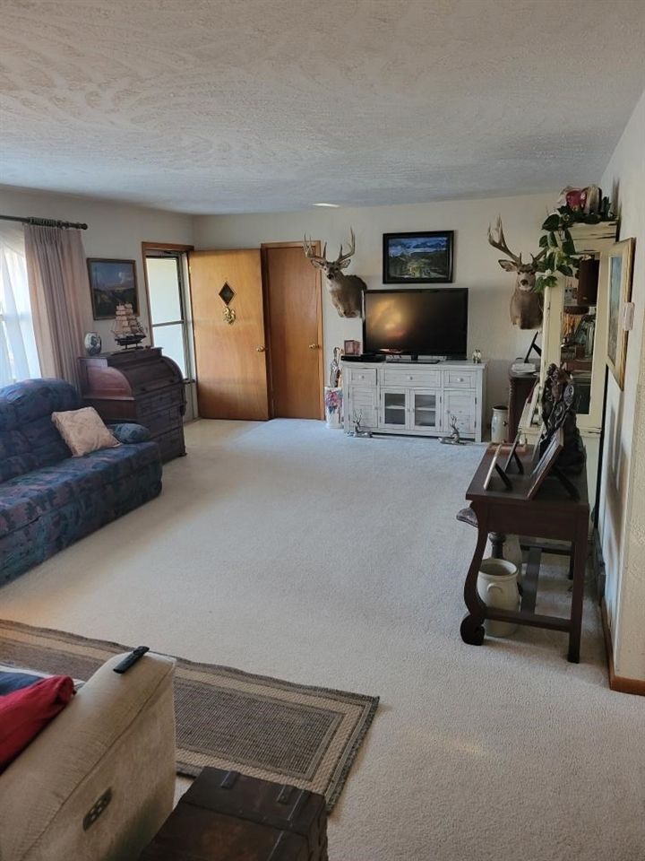 216 S 6th St, Phillipsburg, KS 67661