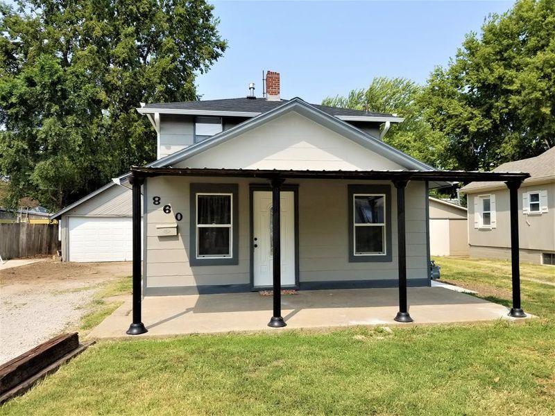 860 Sherman St, Salina, KS 67401