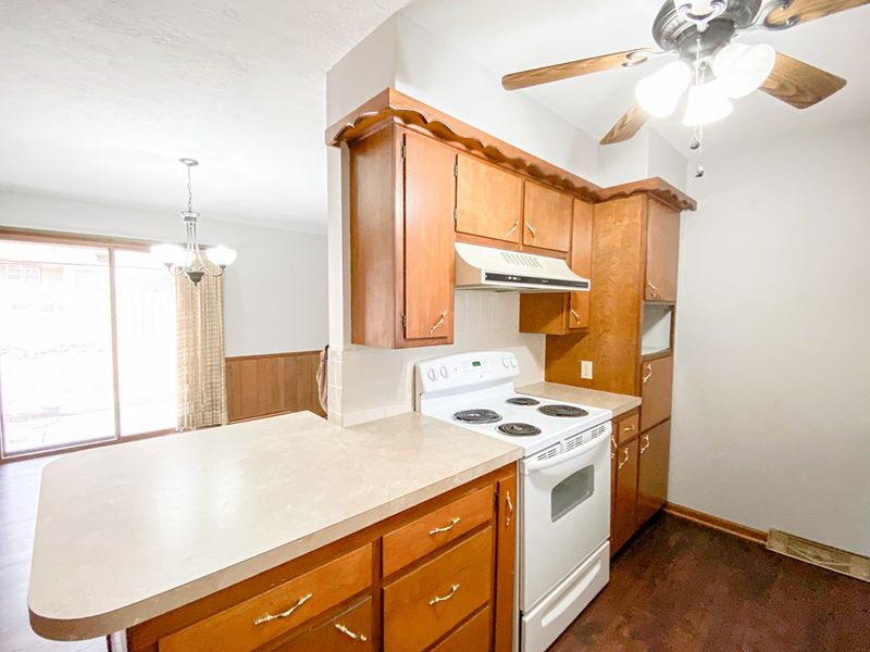 536 Beechwood, Salina, KS 67401