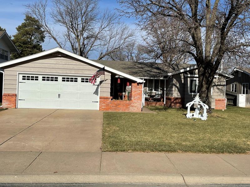 3614 Robin Rd, Great Bend, KS 67530