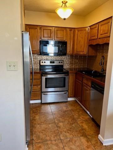 1951 A Glendale Rd, Salina, KS 67401