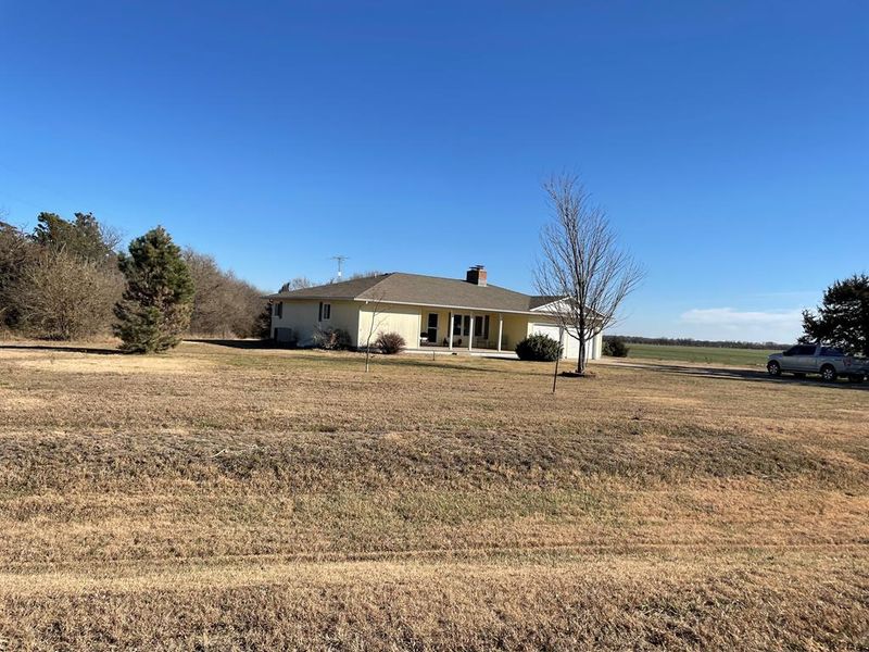 6145 S Simpson Rd, Salina, KS 67401
