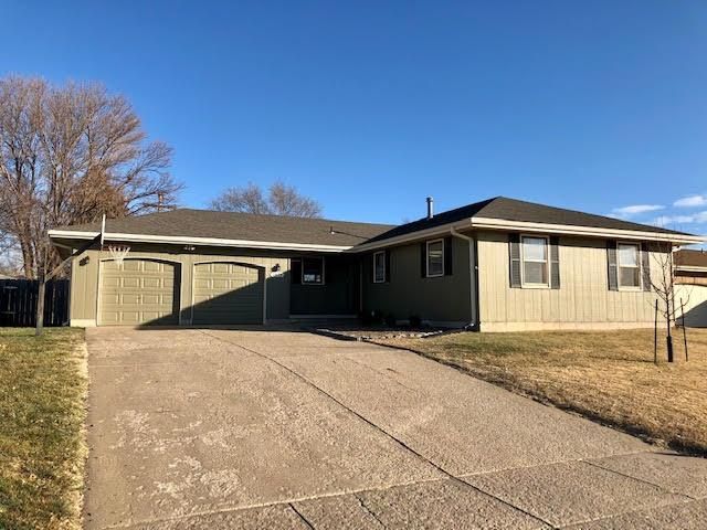 2627 Highland Ave, Salina, KS 67401