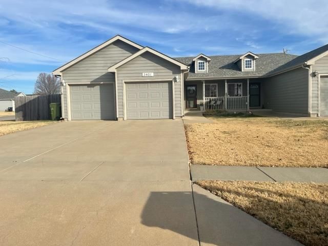 2401 Blakemoore Dr, Salina, KS 67401