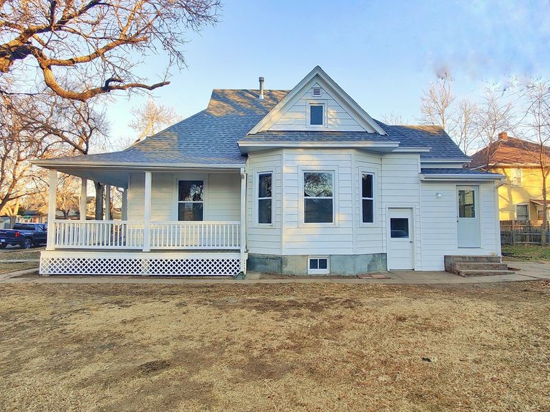 505 S 11th St, Salina, KS 67401