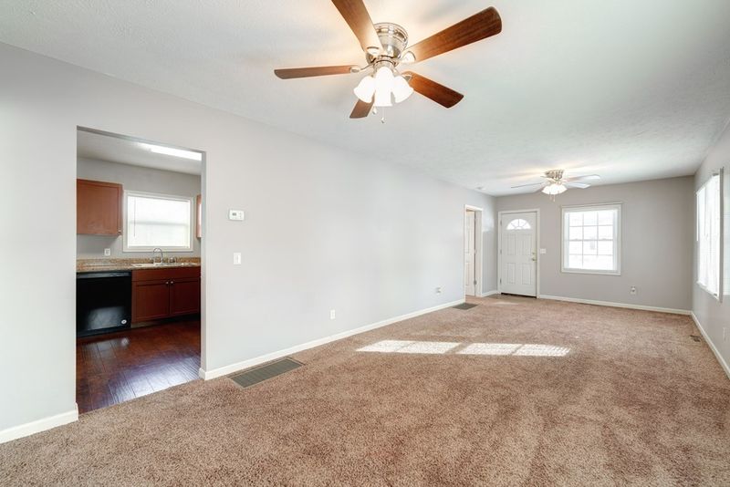 844 Sheridan St, Salina, KS 67401