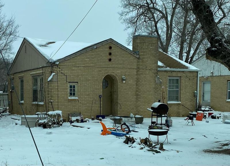 418 Inez Ave, Salina, KS 67401