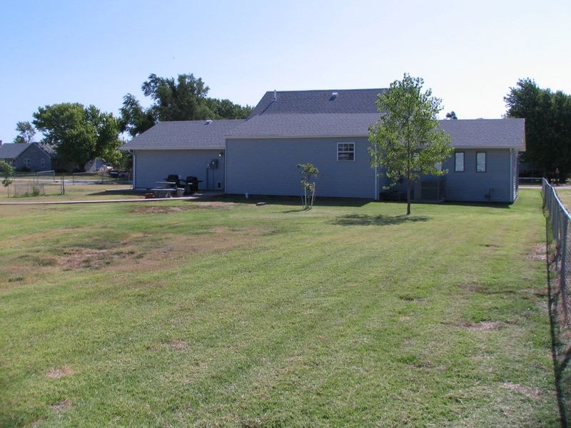 325 Marla St, Great Bend, KS 67530