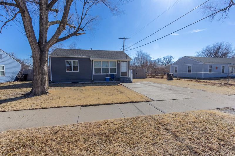 723 Cherokee, Salina, KS 67401