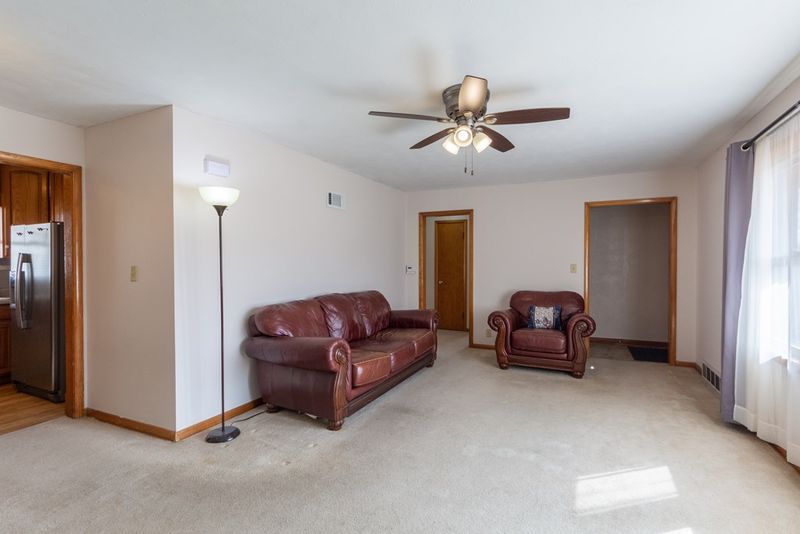 919 E Ellsworth Ave, Salina, KS 67401