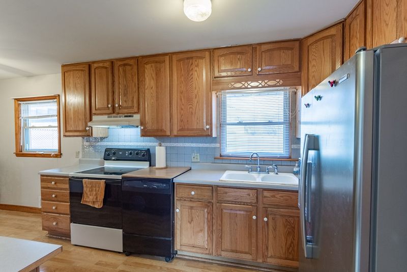 919 E Ellsworth Ave, Salina, KS 67401
