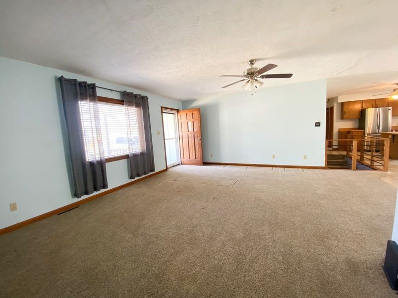 424 E Cloud St, Salina, KS 67401