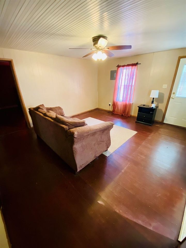 907 Prospect, Ellsworth, KS 67439