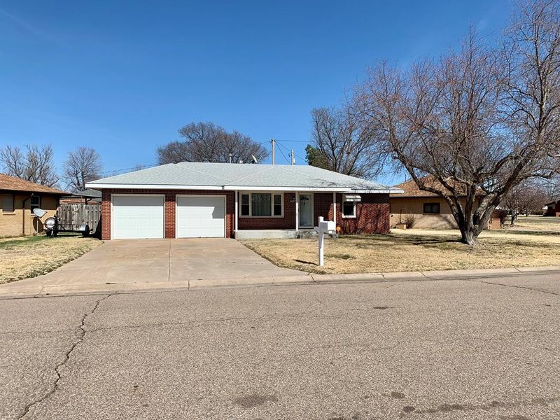 2908 Paseo Dr, Great Bend, KS 67530