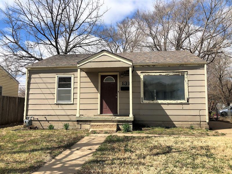 131 N Ohio St, Salina, KS 67401