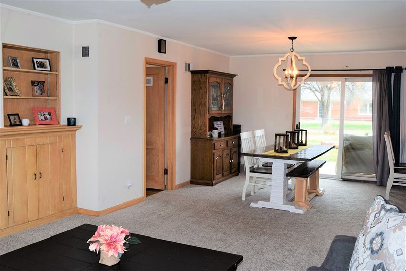 425 E Minneapolis Ave, Salina, KS 67401