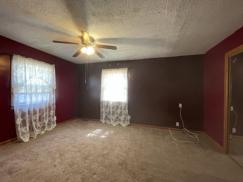 928 E 10th St, Concordia, KS 66901