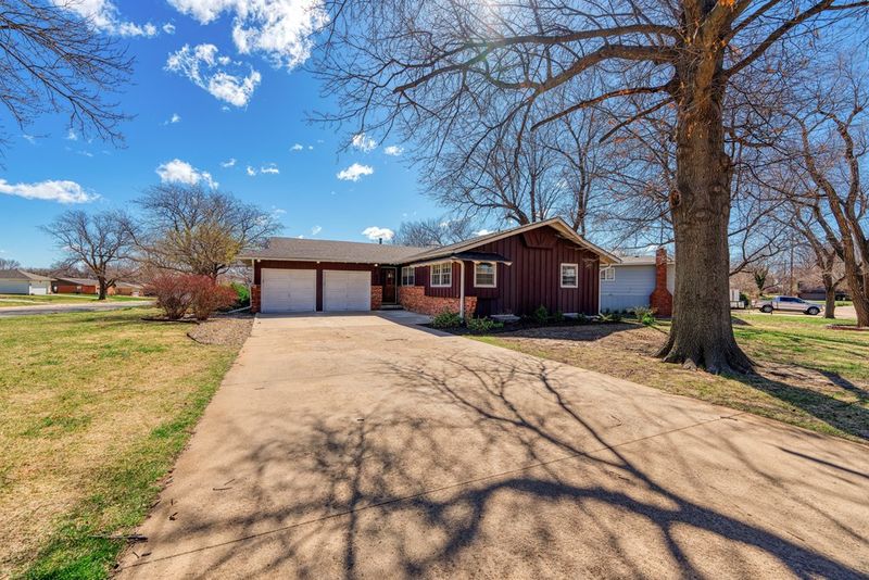 2000 Ruskin, Salina, KS 67401