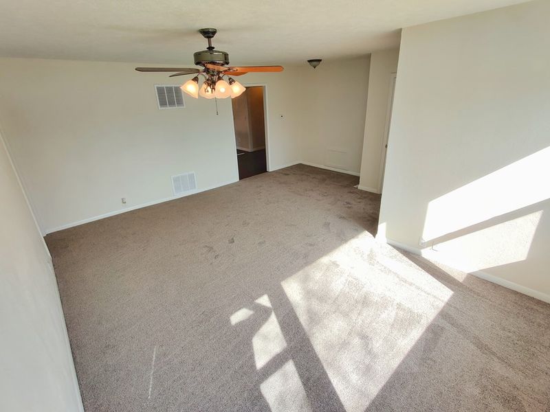 1832 S 4th St, Salina, KS 67401