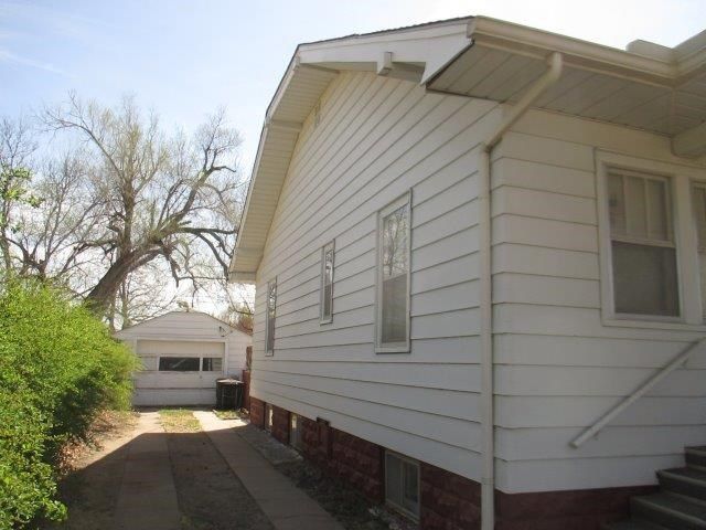 314 Stout, Pratt, KS 67124