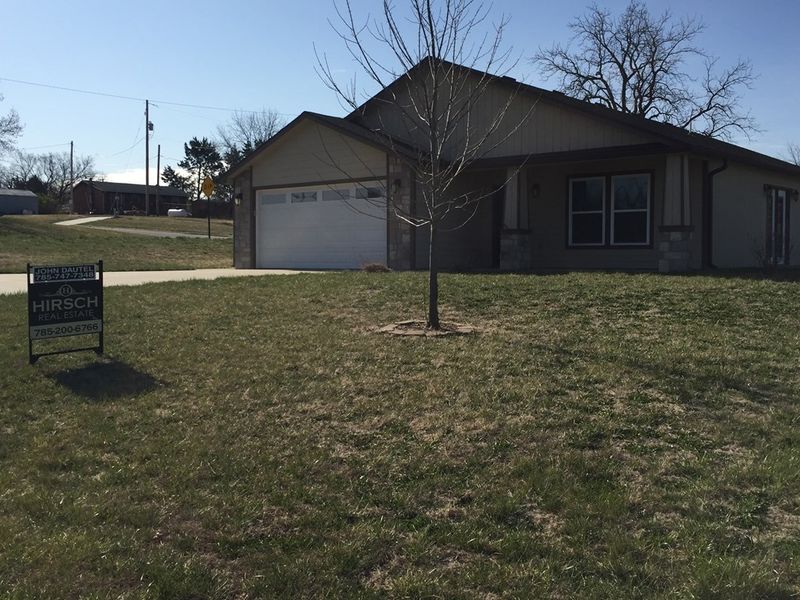 201 Bergsten, Riley, KS 66531