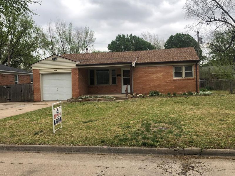 2846 S Larkin, Wichita, KS 67216