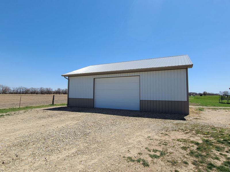 660 2400 Ave, Abilene, KS 67410