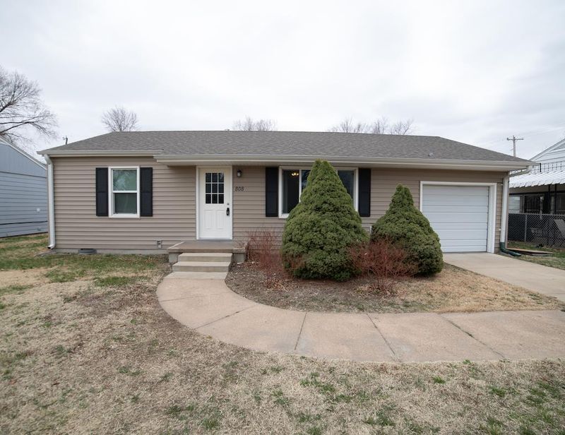 808 E Ellsworth, Salina, KS 67401