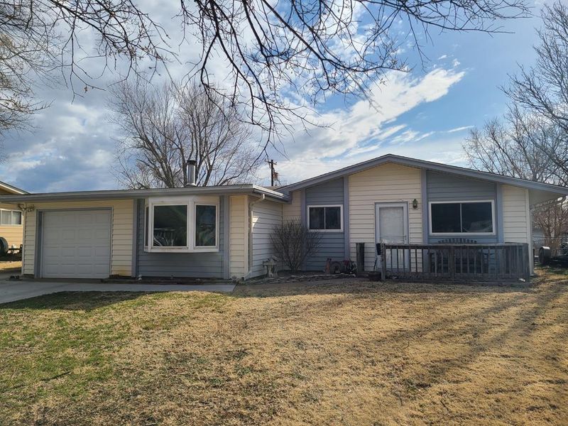 2023 Page Ave, Salina, KS 67401