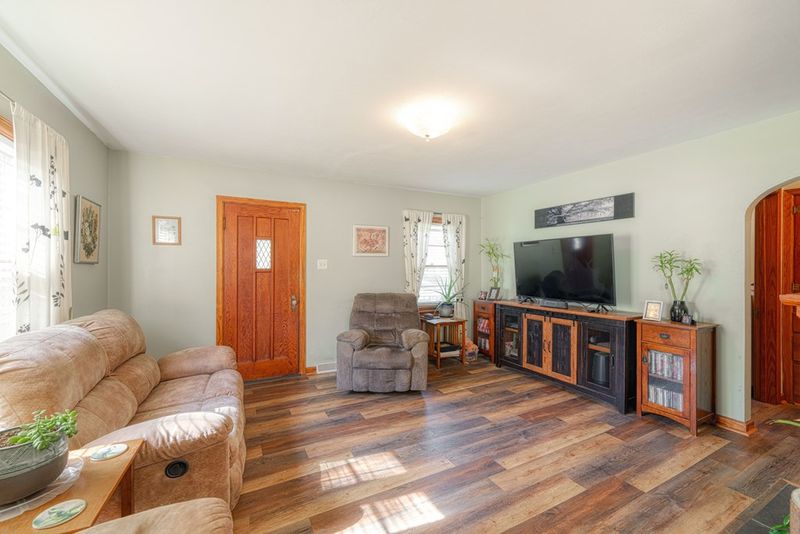 324 W Kirwin Ave, Salina, KS 67401