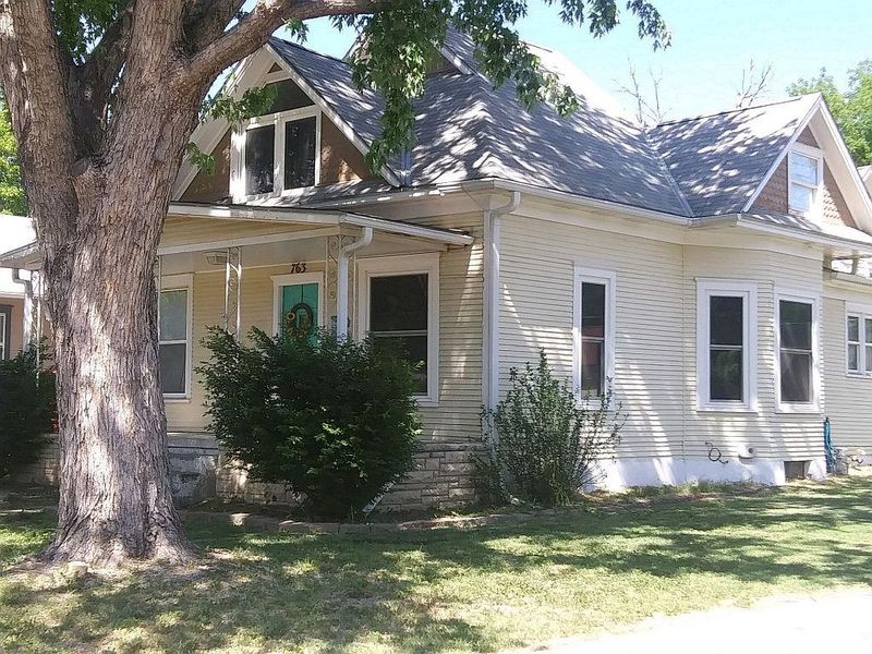 763 S 9th St, Salina, KS 67401