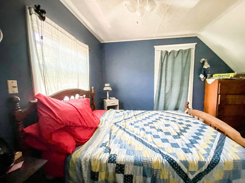614 N Main St, Lindsborg, KS 67456
