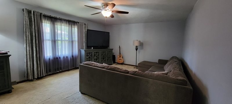 2524 Simmons, Salina, KS 64701