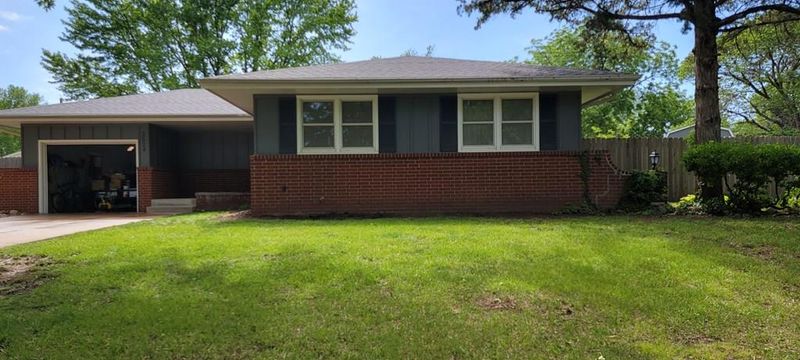 2524 Simmons, Salina, KS 64701