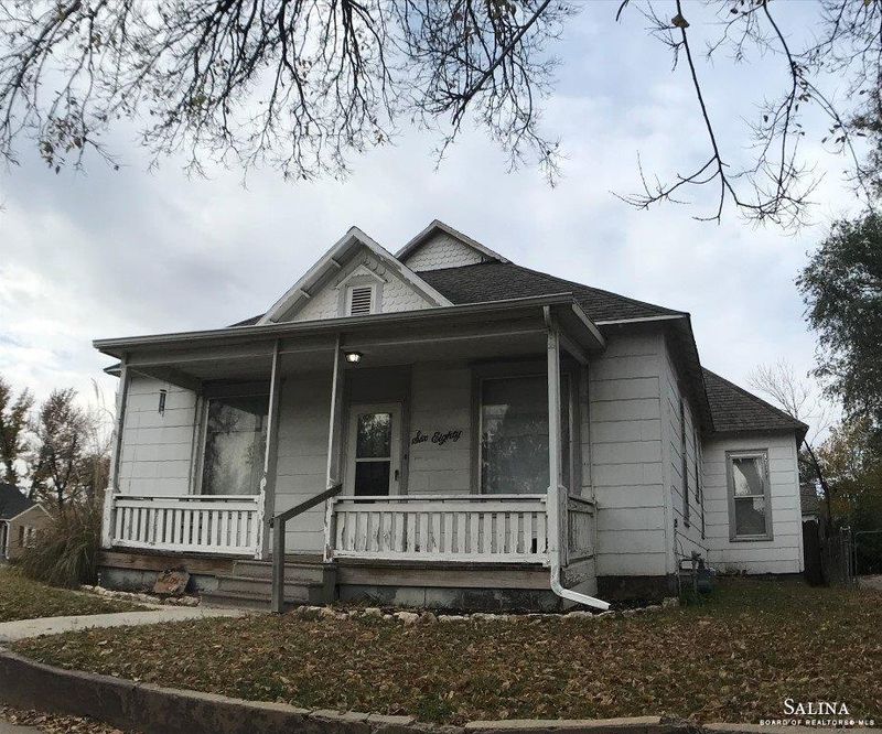 680 S 11 Th St, Salina, KS 67401