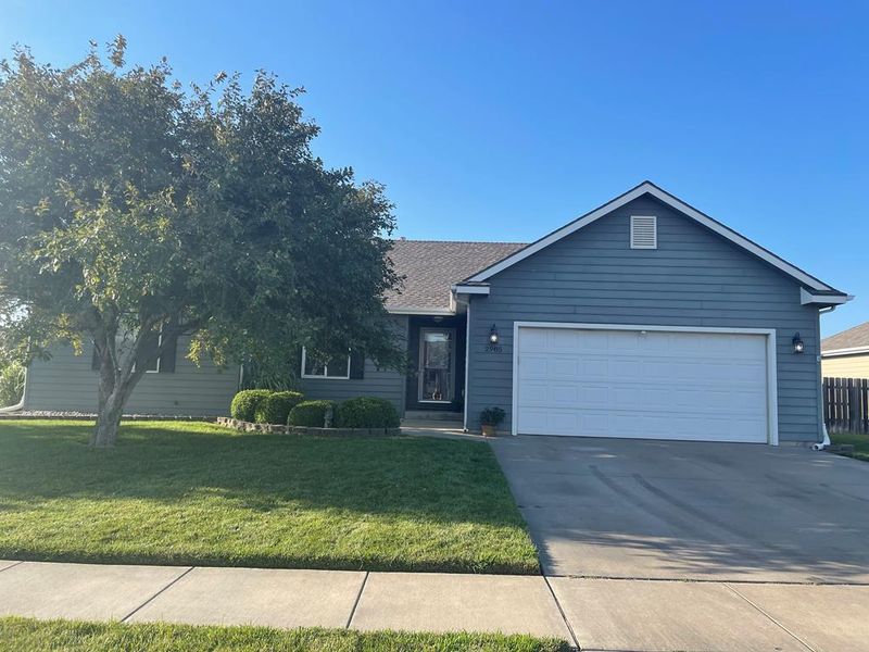 2985 Jack Cir, Salina, KS 67401