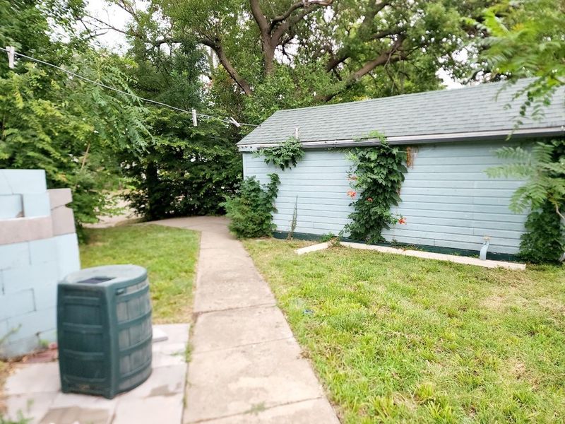 540 W Beloit Ave, Salina, KS 67401