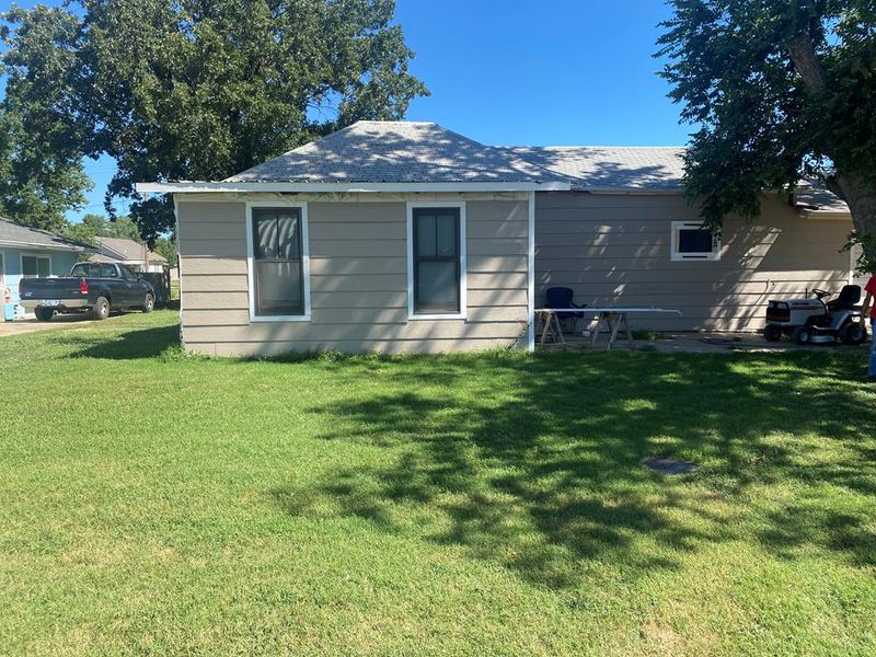 209 E 1st, Solomon, KS 67480
