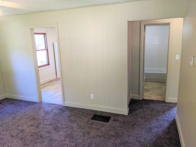 930 N 12th St, Salina, KS 67401
